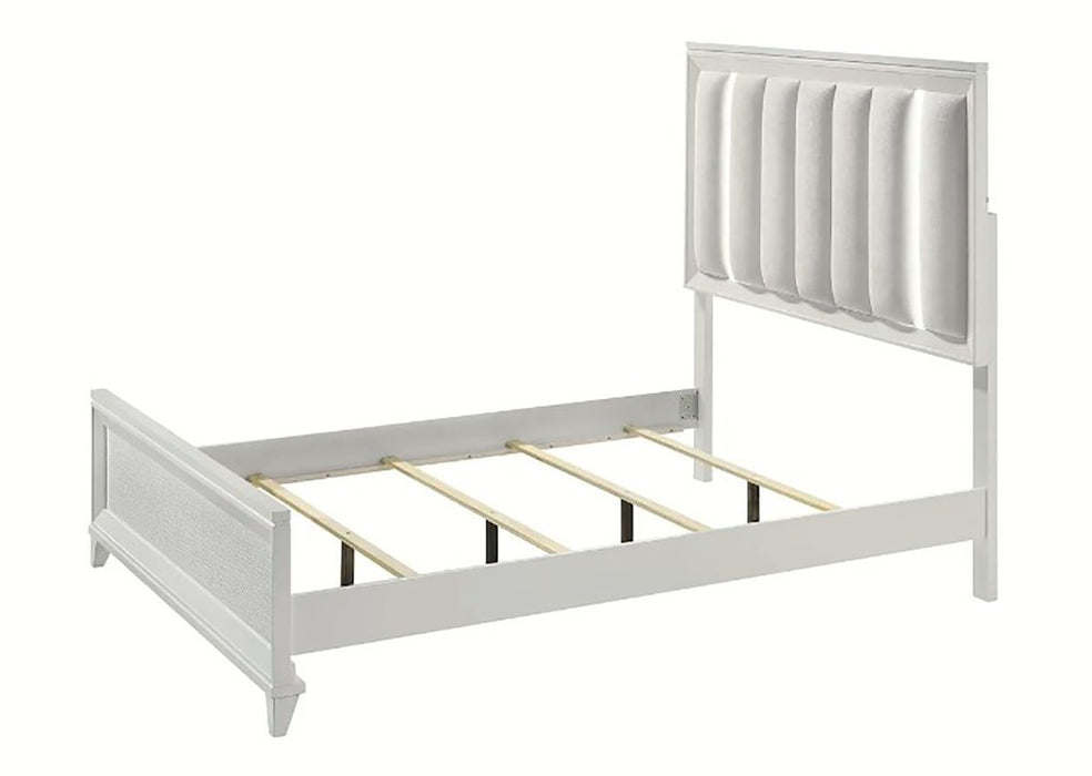 Crown Mark Furniture Cressida Queen Upholstered Panel Bed in White B7300-Q - Vida Furniture (Laredo,TX)