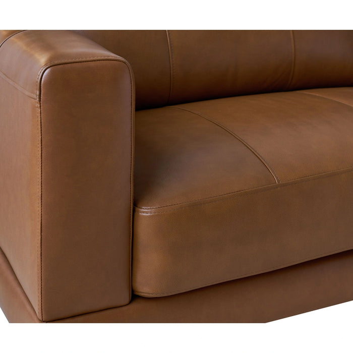Hampton Chair In Fiero (Top Grain/PVC)
