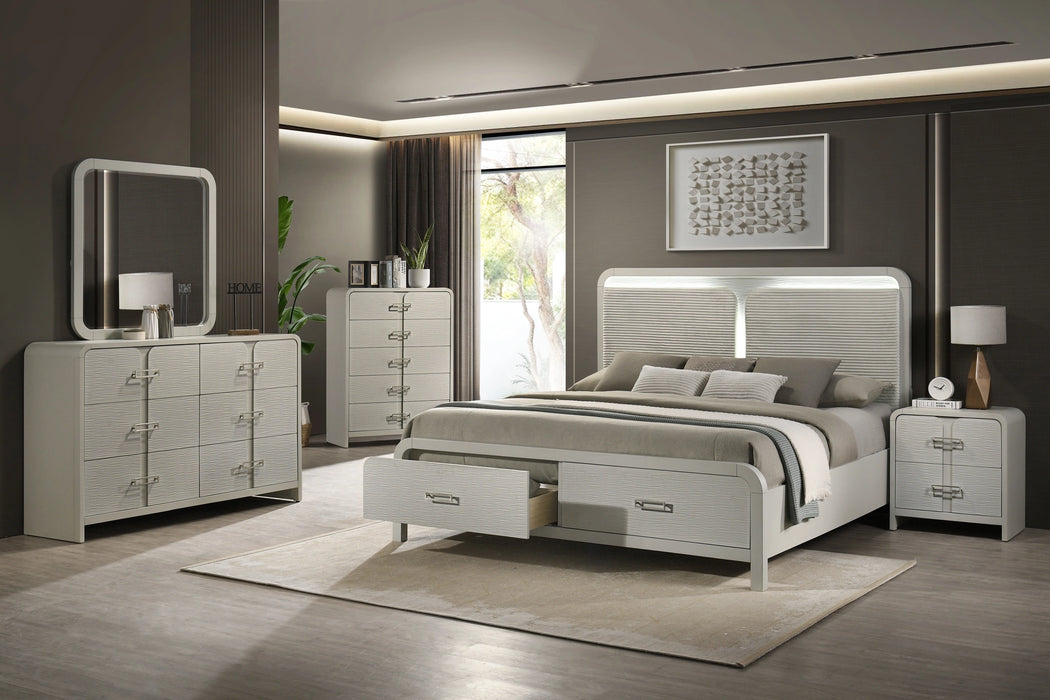 Aria Dresser