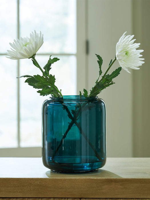Inisland Vase - Vida Furniture (Laredo,TX)
