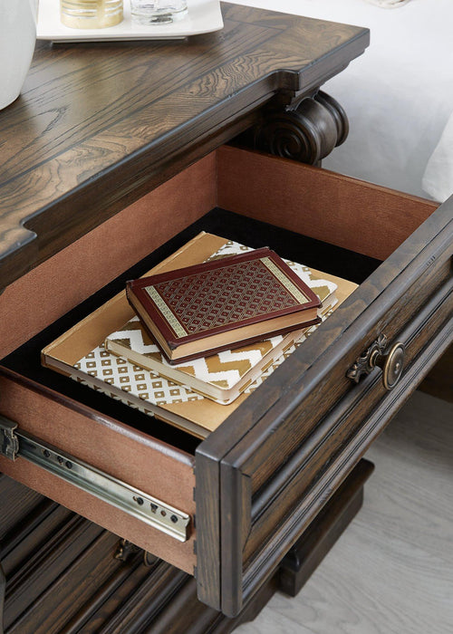 Maylee Bedroom Set - Vida Furniture (Laredo,TX)