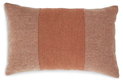 Dovinton Pillow (Set of 4) - Vida Furniture (Laredo,TX)