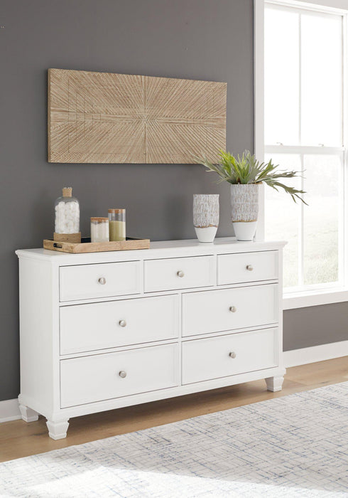 Fortman Dresser and Mirror - Vida Furniture (Laredo,TX)