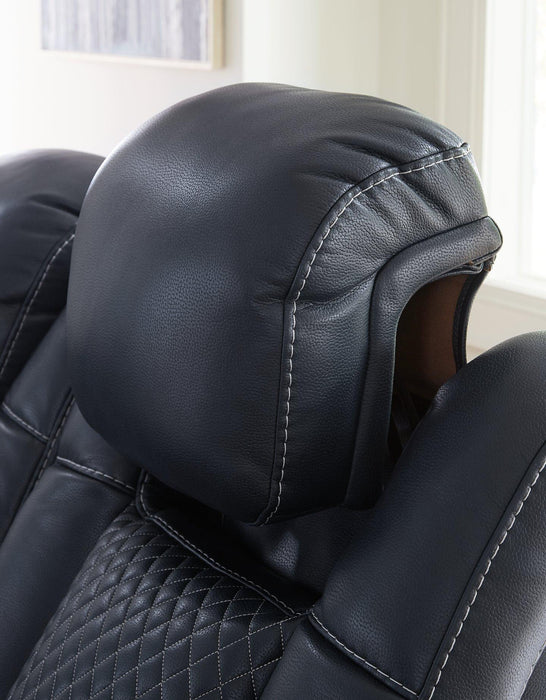 Fyne-Dyme Power Recliner - Vida Furniture (Laredo,TX)