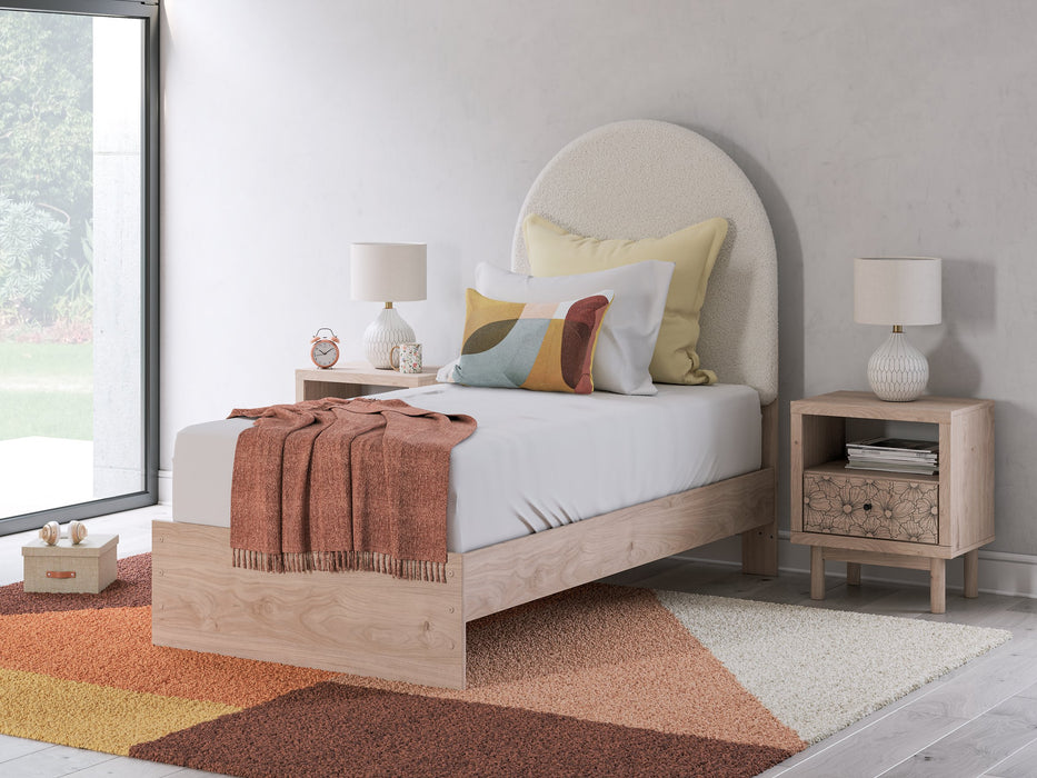 Arloster Upholstered Bed - Vida Furniture (Laredo,TX)