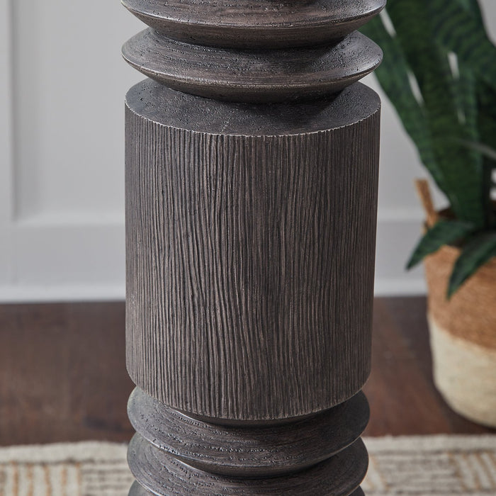 Fainwell Floor Lamp - Vida Furniture (Laredo,TX)