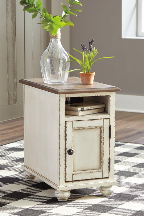 Realyn Chairside End Table - Vida Furniture (Laredo,TX)