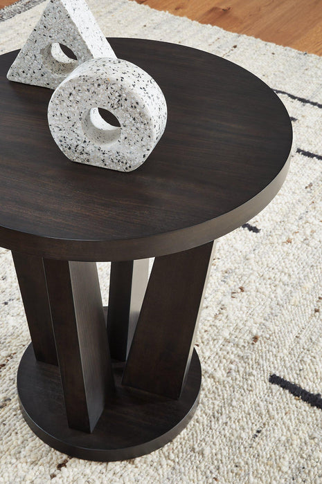 Chasinfield Occasional Table Set - Vida Furniture (Laredo,TX)