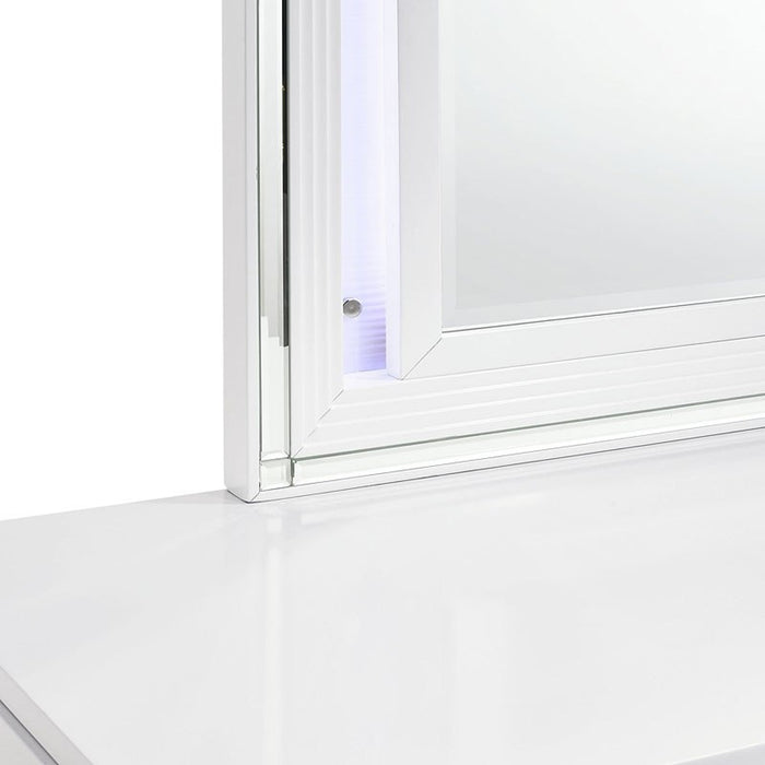 Elements International Twenty Nine Youth Mirror in White - Vida Furniture (Laredo,TX)